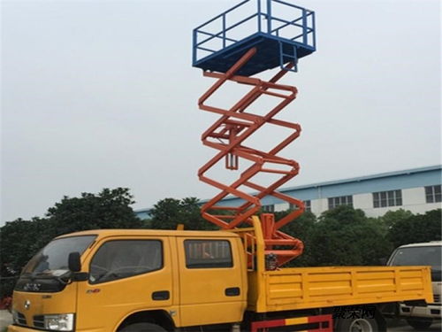 江铃多功能高空作业车 垂直升降式专业制造商直销，随车吊功能一体化解决方案